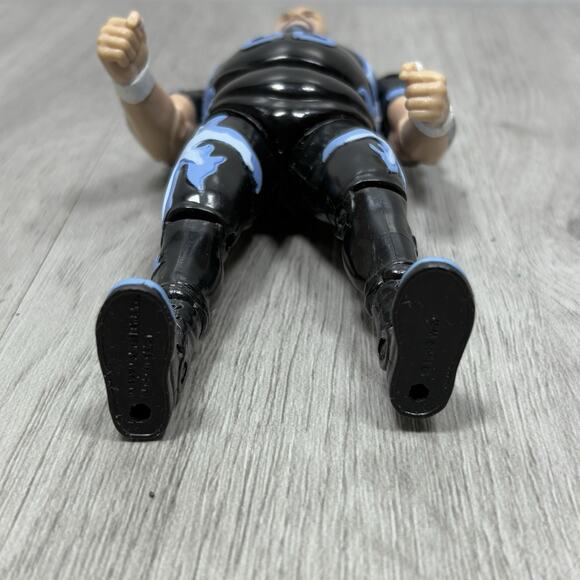 Bam Bam Bigelow ToyBiz WCW Bruisers Wrestling Figure with Ladder 1999 WWE WWF - Picture 5 of 9